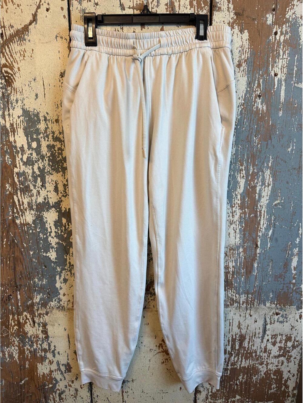 Women’s Lululemon joggers, cream, size 4 - Picture 1 of 6
